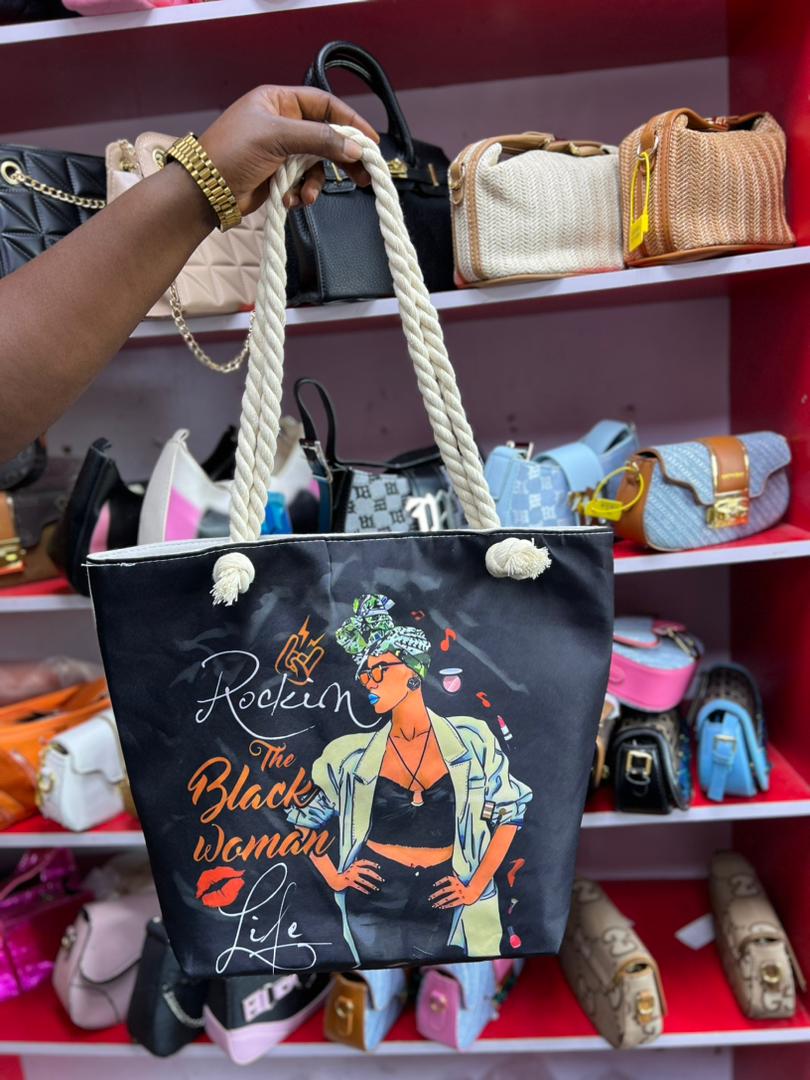 Graphic totes bag
