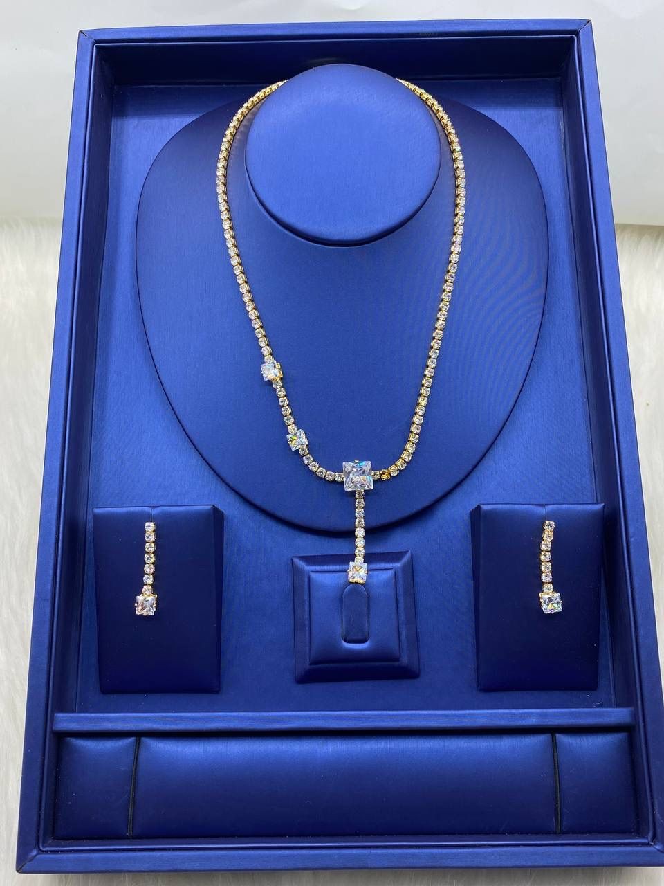 Designed Necklace with Earring