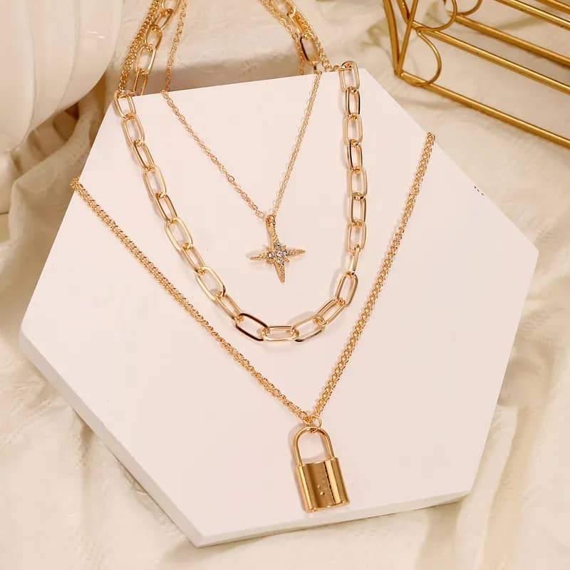 Fashion Geometric Rhinestones Alloy  Chain Necklace
